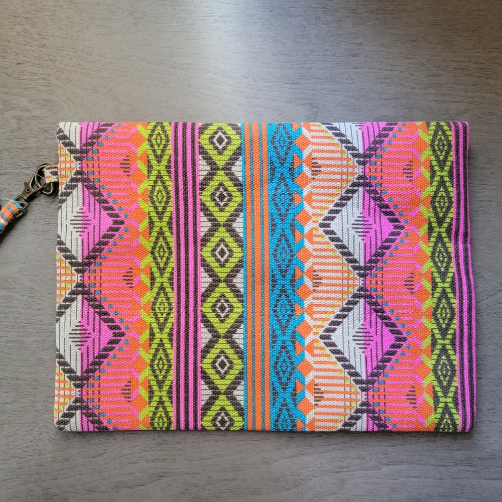 Colorful Clutch - Picture 4 of 4